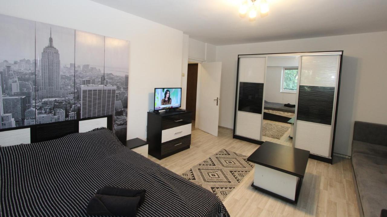 Holidays Host Splaiul Unirii Bucharest Luaran gambar
